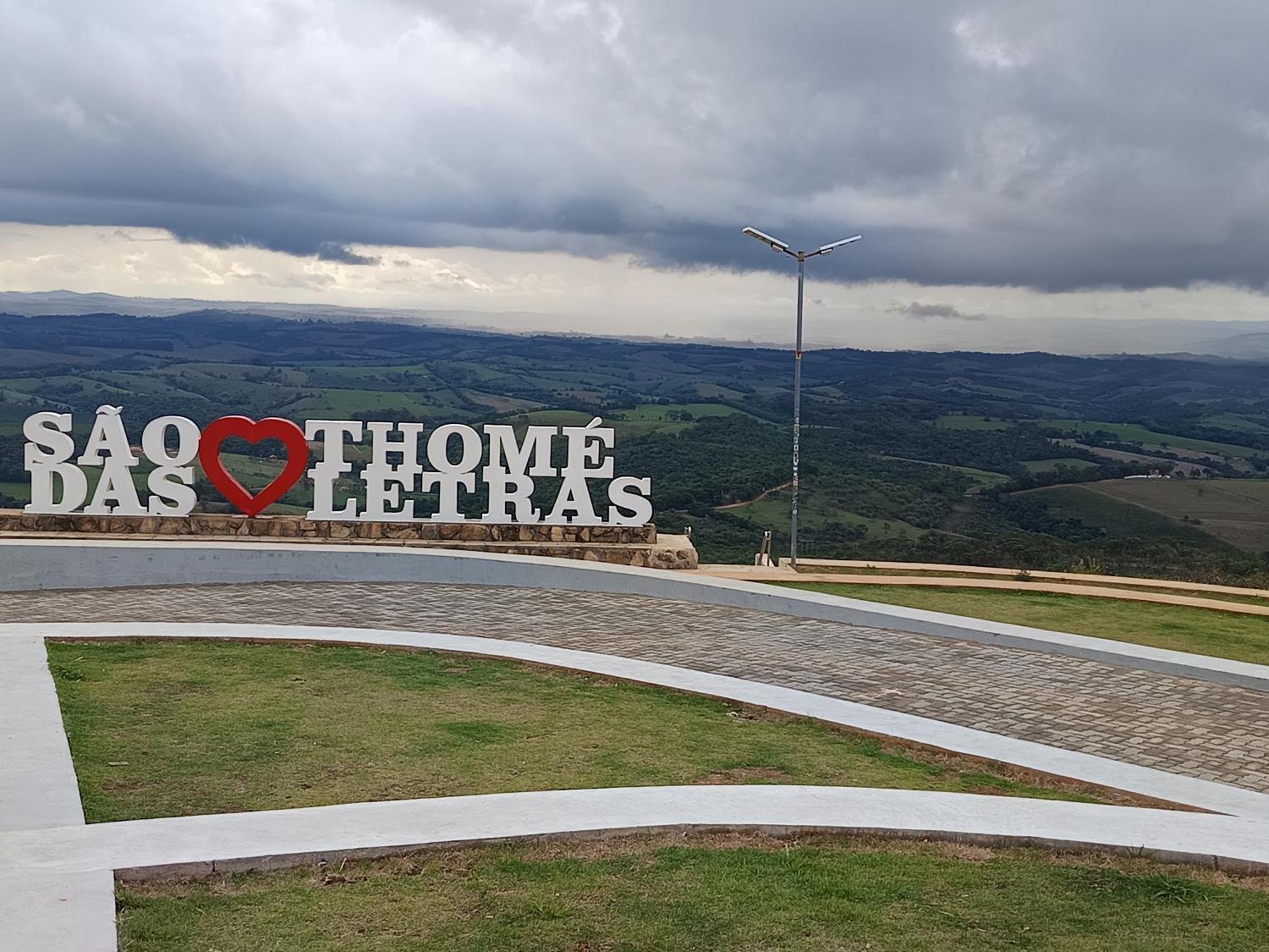 Suites Montanha Das Letras São Tomé das Letras Buitenkant foto